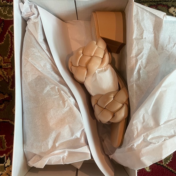 DV DOLCE VITA Stacey Braided Strap Block Heel Sandal in color “Natural” - Picture 3 of 4